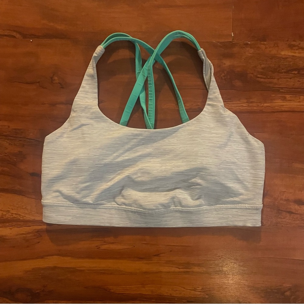 Lululemon sports bra